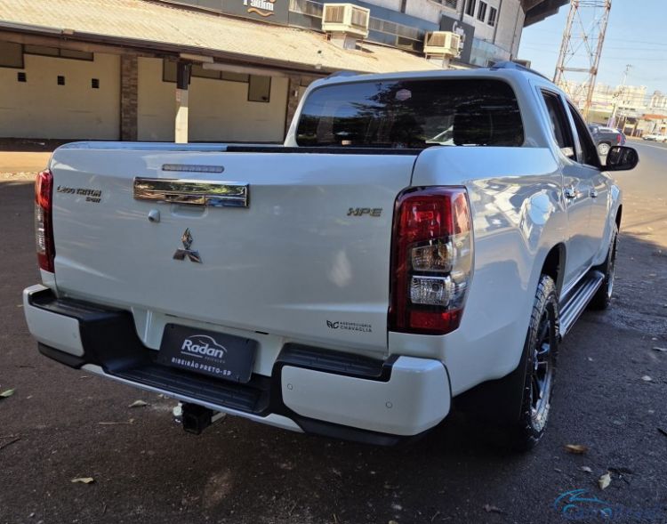 Radan Veiculos | L-200 Mitsubishi Triton Sport Hpe 2.4 Cd Diesel Aut. 23/23 - foto 6
