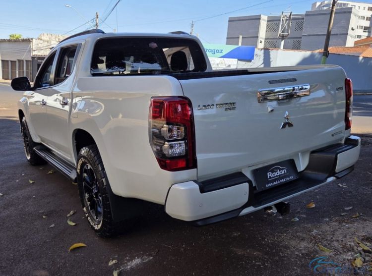 Radan Veiculos | L-200 Mitsubishi Triton Sport Hpe 2.4 Cd Diesel Aut. 23/23 - foto 5