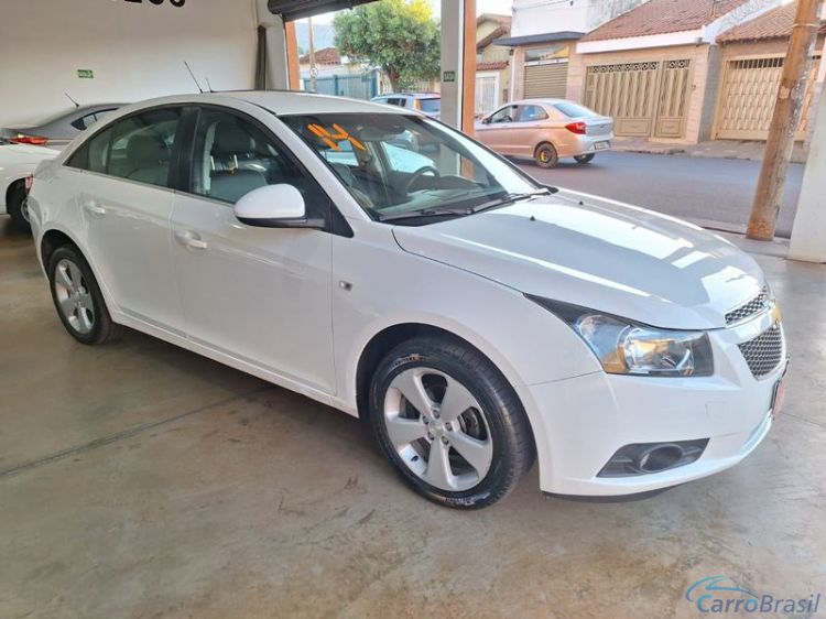 Alexandre Automoveis | Cruze Sedan LT 1.8 Aut. 4P. 14/14 - foto 7