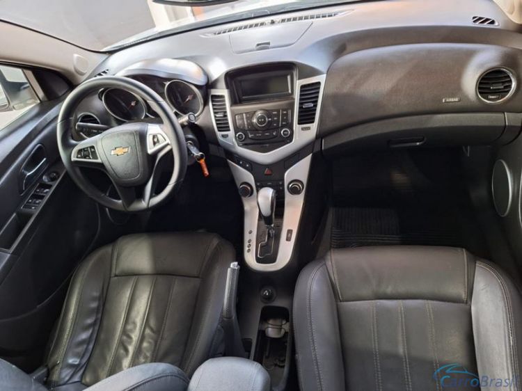 Alexandre Automoveis | Cruze Sedan LT 1.8 Aut. 4P. 14/14 - foto 3