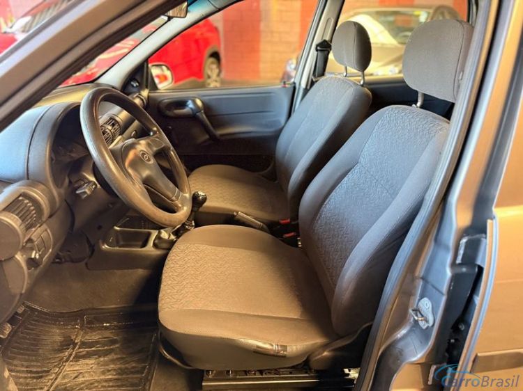 Ney Automóveis | Corsa Sedan 1.0 4P. 04/05 - foto 9