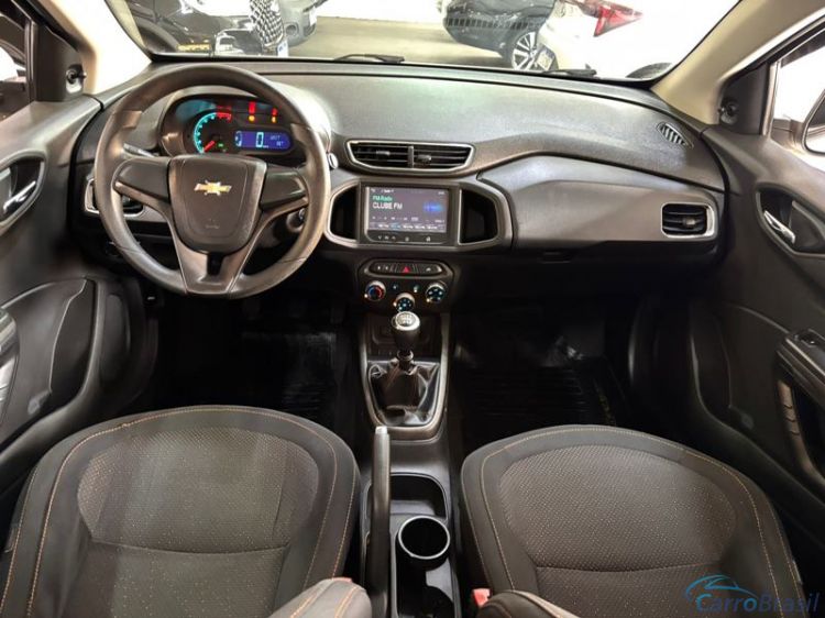 Renan Veículos | Onix Hatch LT 1.0 8V Mec. 4P. 14/14 - foto 3