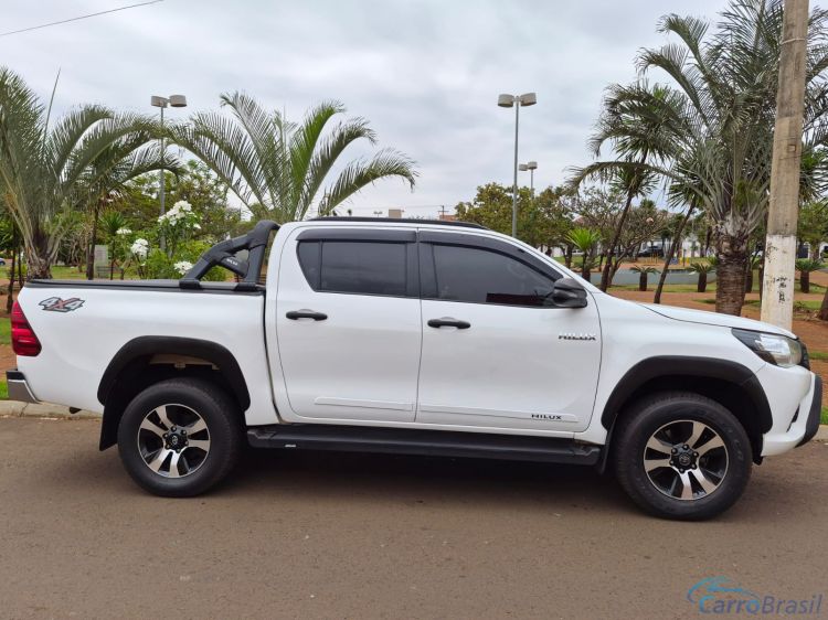 Brekar Veículos | Hilux SRV Cab Dupla 20/20 - foto 4