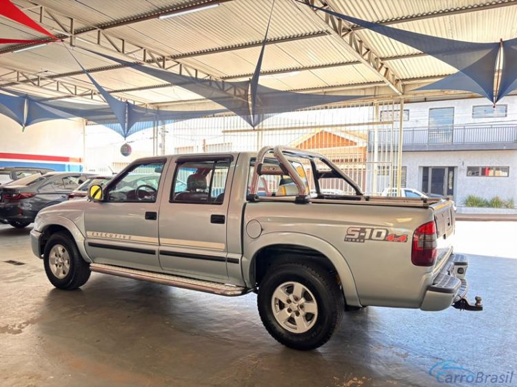 Renan Veículos | S-10 De Luxe 4x4 2.8 Turbo 4P. 00/01 - foto 2