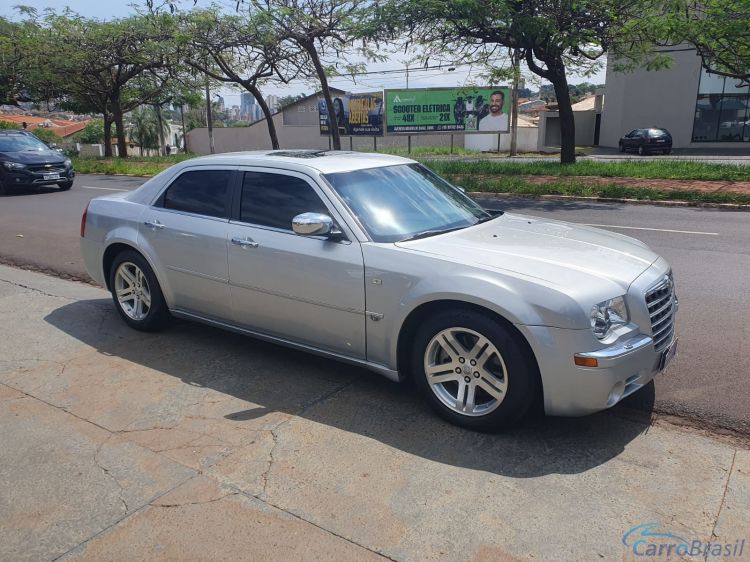 Classe A Veículos | 300 C 5.7 HAMI V8 06/06 - foto 3