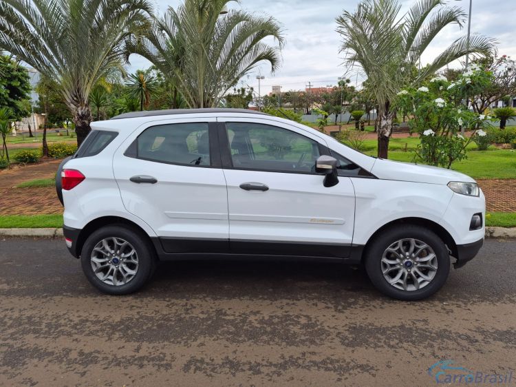 Brekar Veículos | EcoSport Freestyle 1.6 14/14 - foto 4