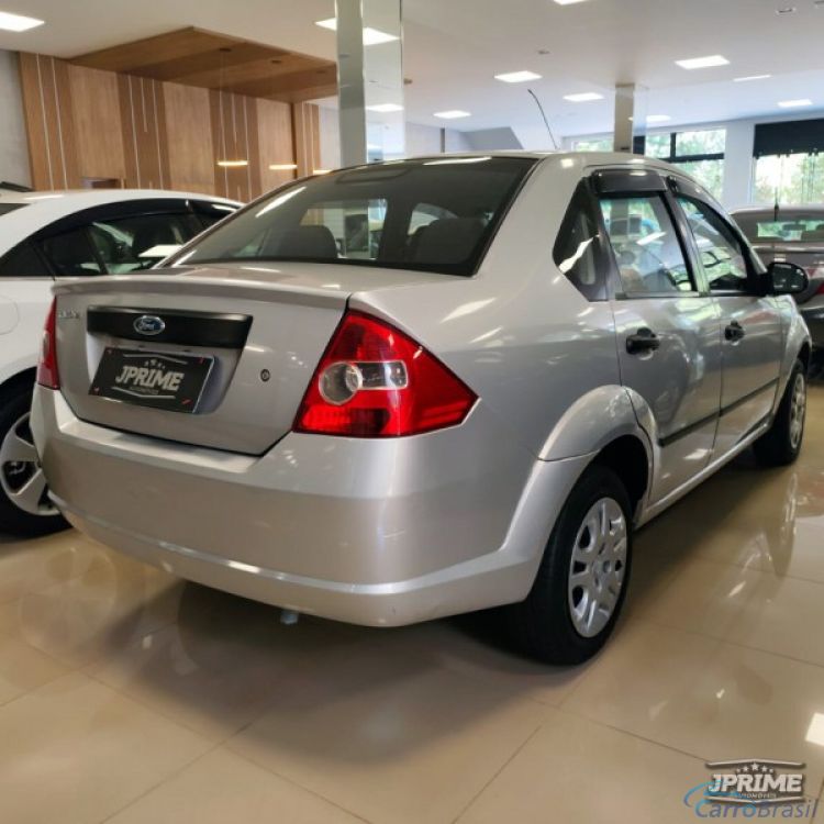 J Prime Automóveis | Fiesta Sedan 1.0 05/05 - foto 6