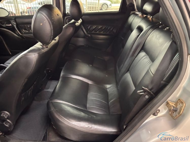 Renan Veículos | Vectra Sedan CD 2.2 16V 4P. 03/03 - foto 5
