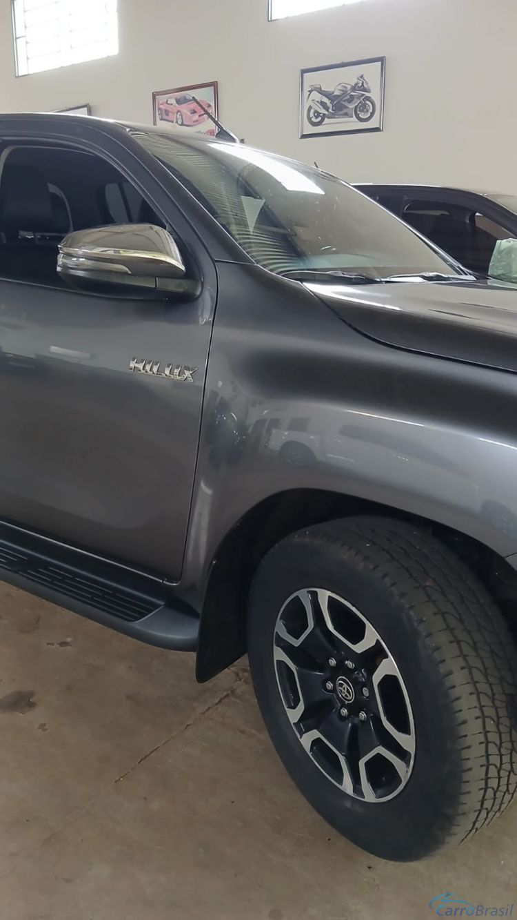 Victor Veículos | Hilux CD SRV 4X4 Aut. 4P. 21/21 - foto 7
