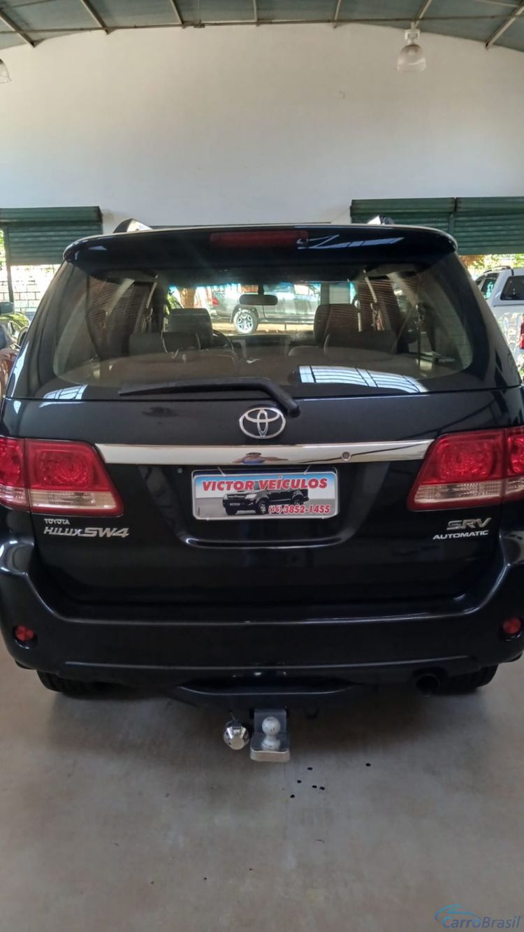 Victor Veículos | Hilux SW4 SRV 3.0 5L 4X4 Aut. 4P. 07/07 - foto 6