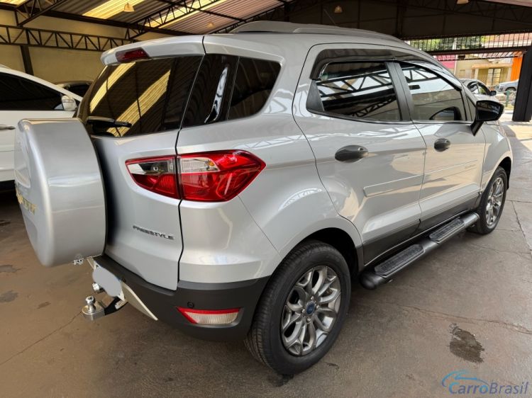 Avenida Veículos | EcoSport Freestyle 1.6 14/14 - foto 4