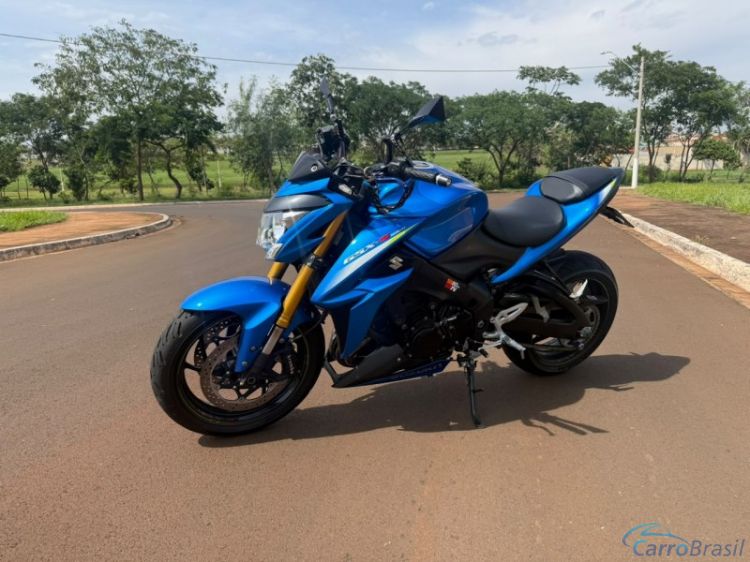Vem Car Veículos | GSX 1000 17/17 - foto 1