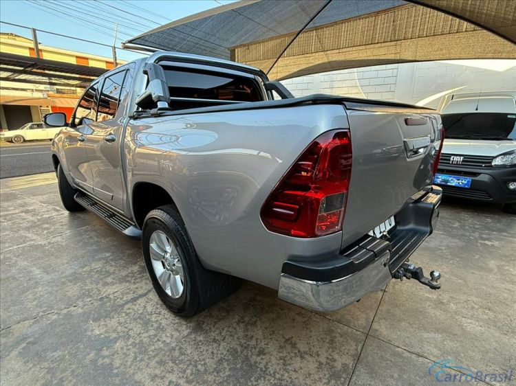 Kito Veículos | Hilux 2.7 SR 4X2 CD 16V FLEX 4P AUTOMÁTICO 18/18 - foto 4