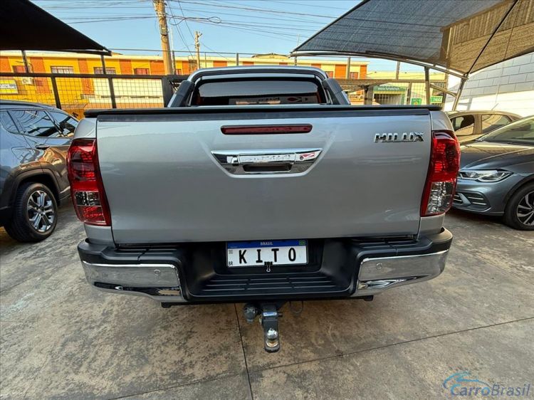 Kito Veículos | Hilux 2.7 SR 4X2 CD 16V FLEX 4P AUTOMÁTICO 18/18 - foto 6