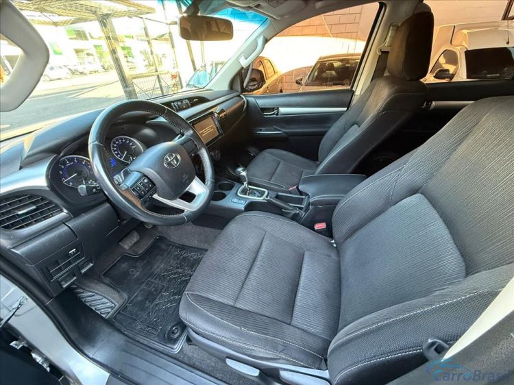 Kito Veículos | Hilux 2.7 SR 4X2 CD 16V FLEX 4P AUTOMÁTICO 18/18 - foto 8
