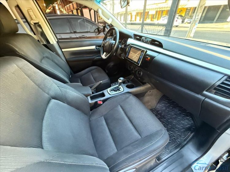 Kito Veículos | Hilux 2.7 SR 4X2 CD 16V FLEX 4P AUTOMÁTICO 18/18 - foto 10