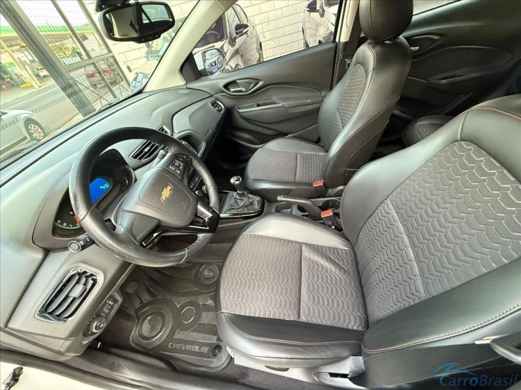 Kito Veículos | Onix 1.4 MPFI LTZ 8V FLEX 4P MANUAL 17/18 - foto 8