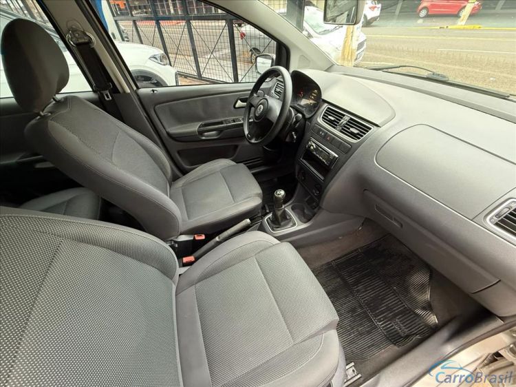 Kito Veículos | Fox 1.0 MI 8V FLEX 4P MANUAL 10/11 - foto 8