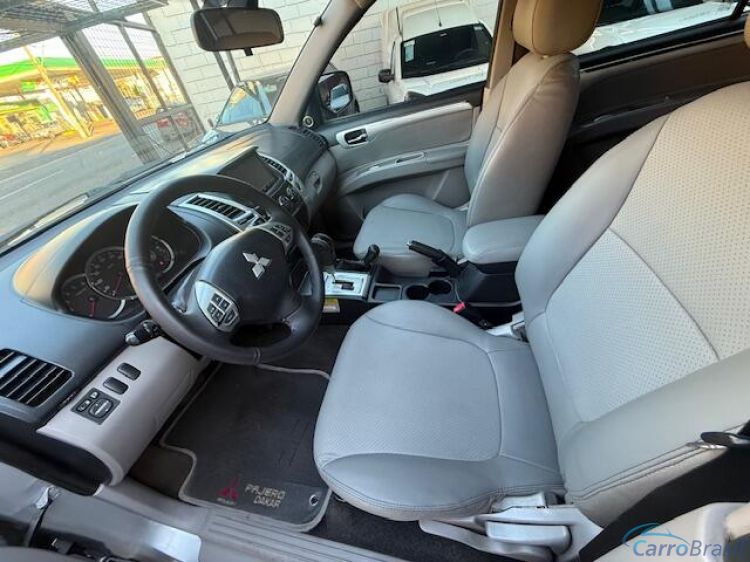 Kito Veículos | Pajero 3.2 HPE 4X4 7 LUGARES 16V TURBO INTERCOOLER DIESEL 4P AUTOMÁTICO 10/11 - foto 9