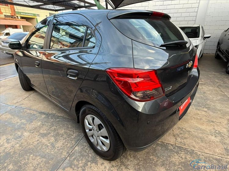 Kito Veículos | Onix 1.0 MPFI JOY 8V FLEX 4P MANUAL 18/19 - foto 5