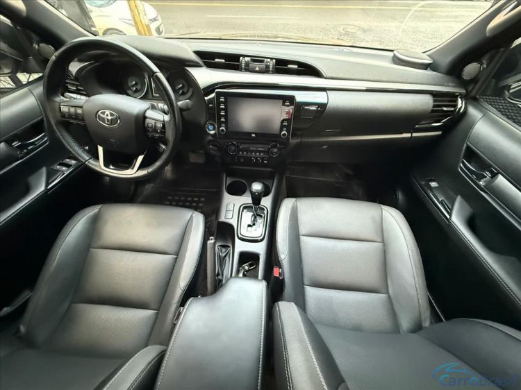Kito Veículos | Hilux 2.8 D-4D TURBO DIESEL CD CONQUEST 4X4 AUTOMÁTICO 23/23 - foto 10