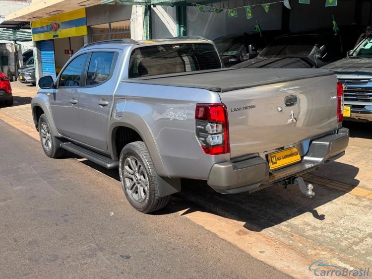 MV Automóveis | L-200 2.4 16V TURBO DIESEL SPORT OUTDOOR PLUS CD 4P 4X4 AUTOMÁTICO 24/25 - foto 4