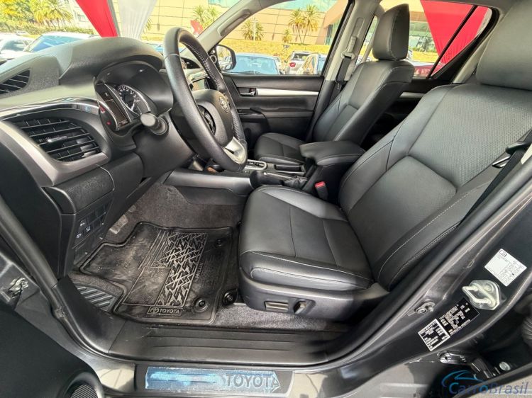 MV Automóveis | Hilux 2.8 D-4D TURBO DIESEL CD SRX PLUS 4X4 AUTOMÁTICO 25/25 - foto 8