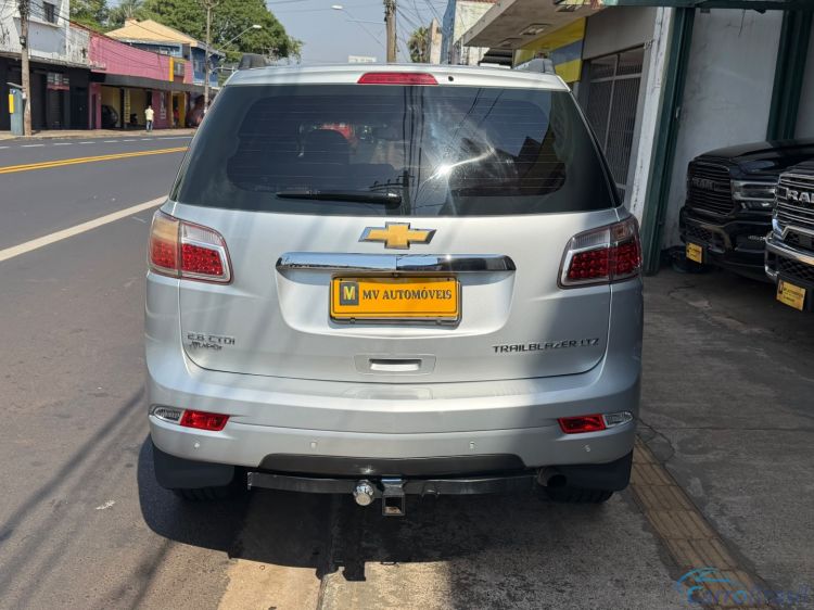 MV Automóveis | Trailblazer 2.8 LTZ 4X4 16V TURBO DIESEL 4P AUTOMÁTICO 17/17 - foto 6