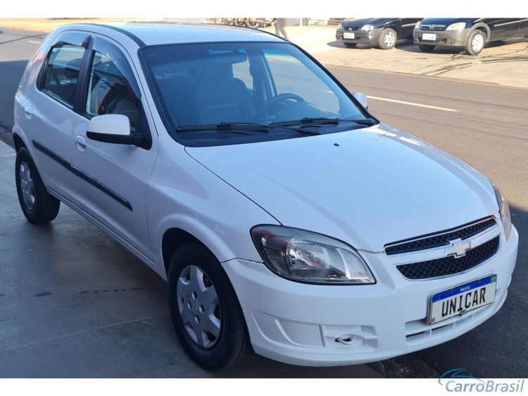 Unicar Veículos | Celta 1.0 MPFI LT 8V FLEX 4P MANUAL 13/14 - foto 2