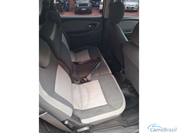 Unicar Veículos | Spin 1.8 LT 8V FLEX 4P AUTOMÁTICO 15/16 - foto 8