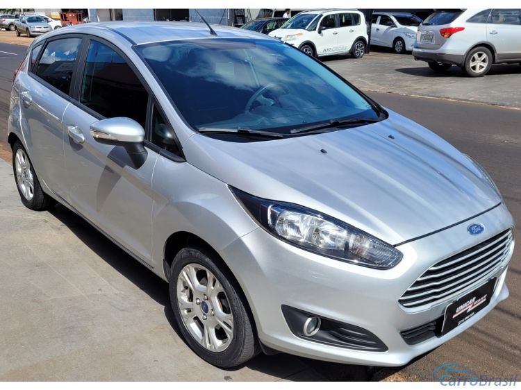 Unicar Veículos | Fiesta Hatch 1.6 SE PLUS HATCH 16V FLEX 4P POWERSHIFT 16/17 - foto 2