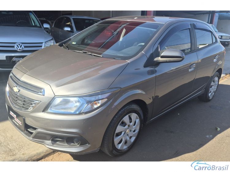 Unicar Veículos | Onix 1.4 MPFI LT 8V FLEX 4P MANUAL 15/15 - foto 3