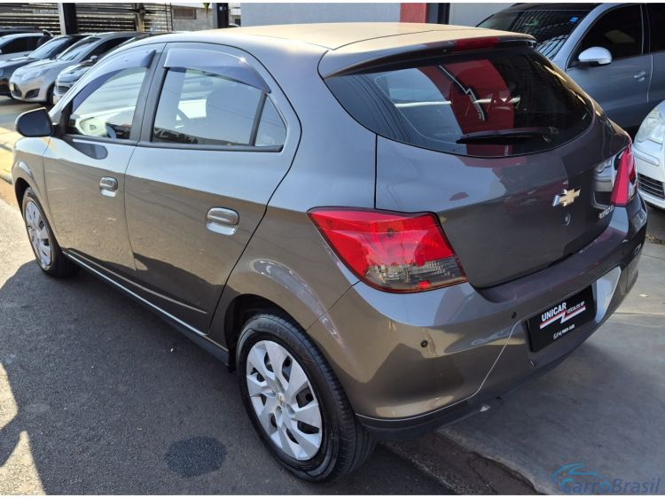 Unicar Veículos | Onix 1.4 MPFI LT 8V FLEX 4P MANUAL 15/15 - foto 6