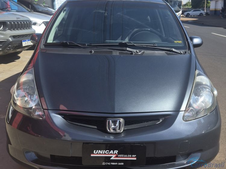Unicar Veículos | Fit 1.4 LXL 8V GASOLINA 4P AUTOMÁTICO 05/05 - foto 1
