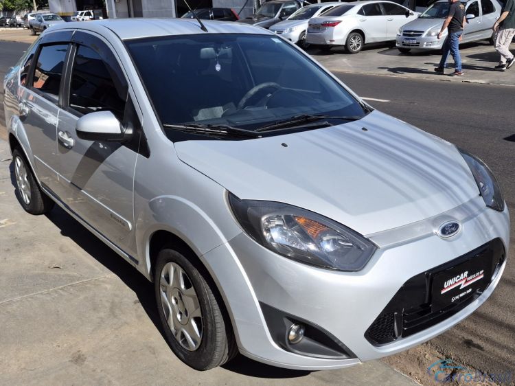 Unicar Veículos | Fiesta Hatch 1.6 MPI SEDAN 8V FLEX 4P MANUAL 10/11 - foto 4
