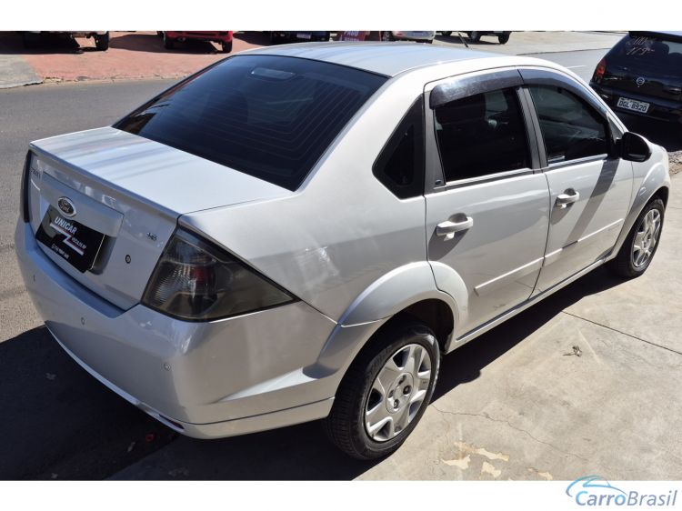 Unicar Veículos | Fiesta Hatch 1.6 MPI SEDAN 8V FLEX 4P MANUAL 10/11 - foto 5