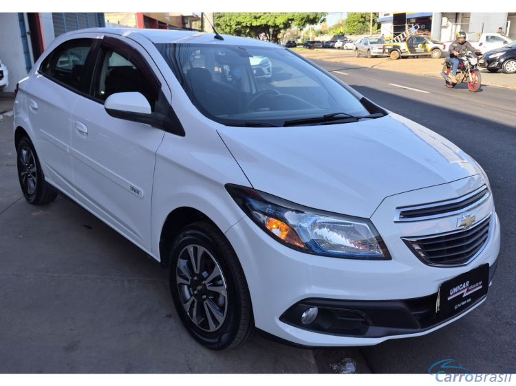 Unicar Veículos | Onix 1.4 MPFI LTZ 8V FLEX 4P AUTOMÁTICO 15/16 - foto 2