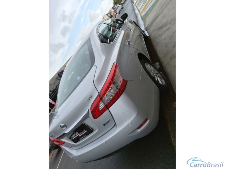 Unicar Veículos | Sentra 2.0 SV 16V FLEX 4P AUTOMÁTICO 13/14 - foto 10