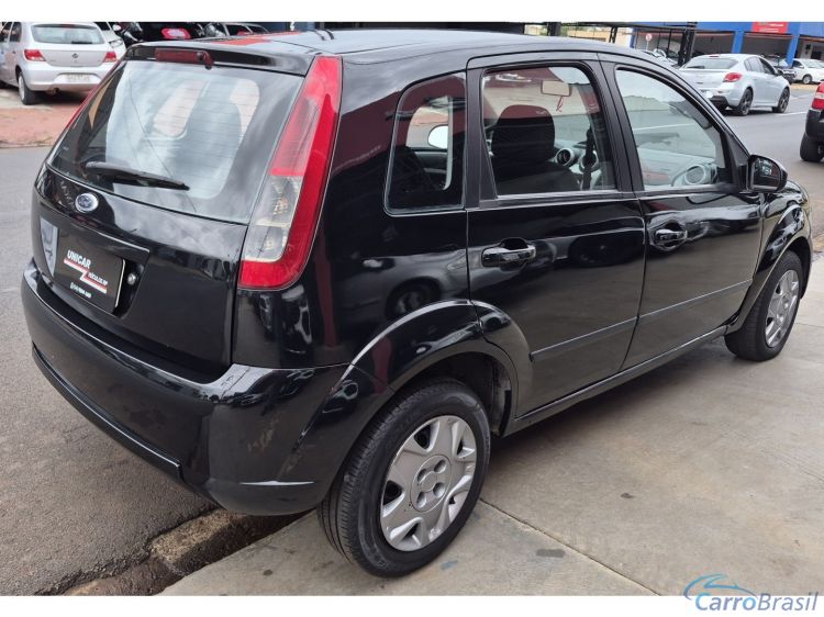 Unicar Veículos | Fiesta Hatch 1.6 MPI CLASS HATCH 8V FLEX 4P MANUAL 11/12 - foto 6
