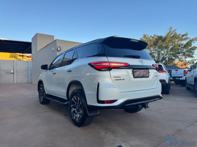 Benetão Veículos | Hilux SW4 Diamond 2.8 TB 4x4 Die. Aut. 24/24 - foto 3