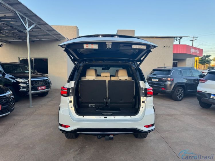 Benetão Veículos | Hilux SW4 Diamond 2.8 TB 4x4 Die. Aut. 24/24 - foto 7