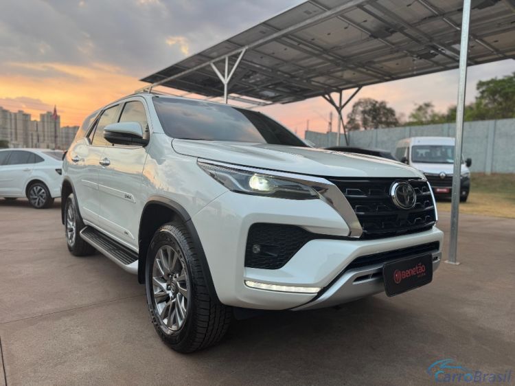 Benetão Veículos | Hilux SW4 SRX 4x4 2.8 TDI 16V Dies. Aut. 21/21 - foto 5