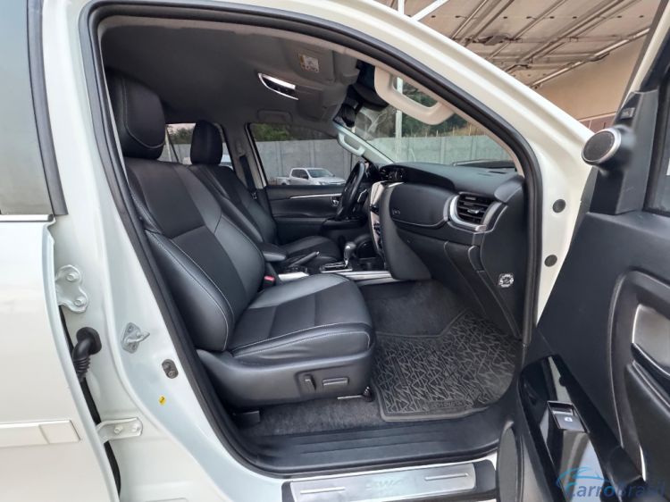 Benetão Veículos | Hilux SW4 SRX 4x4 2.8 TDI 16V Dies. Aut. 21/21 - foto 8