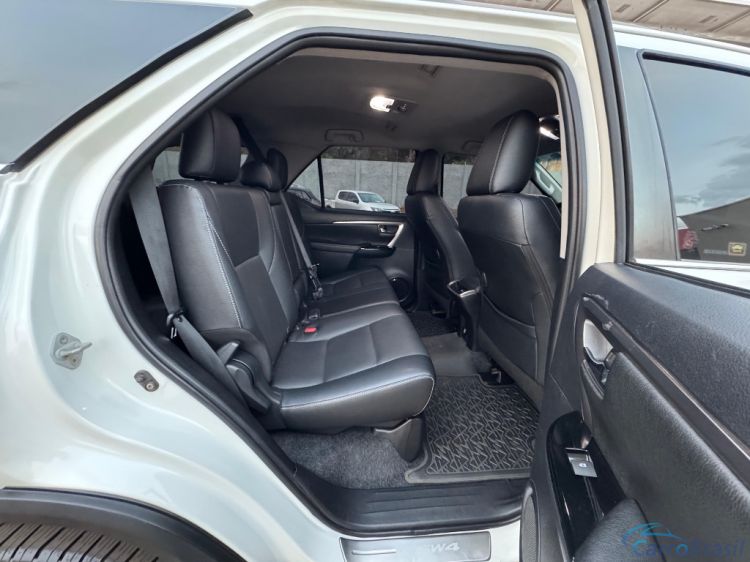 Benetão Veículos | Hilux SW4 SRX 4x4 2.8 TDI 16V Dies. Aut. 21/21 - foto 10