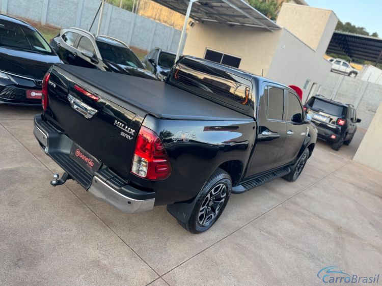Benetão Veículos | Hilux CD SRV 4x4 2.8 TDI Diesel Aut. 22/22 - foto 4