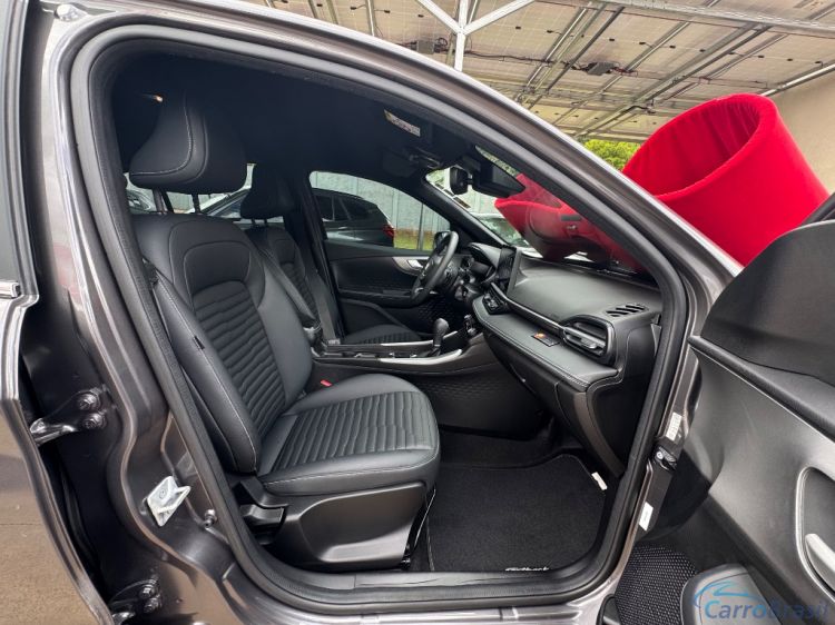 Benetão Veículos | Fastback Limited Ed.1.3 270 T.Flex Aut. 23/24 - foto 9