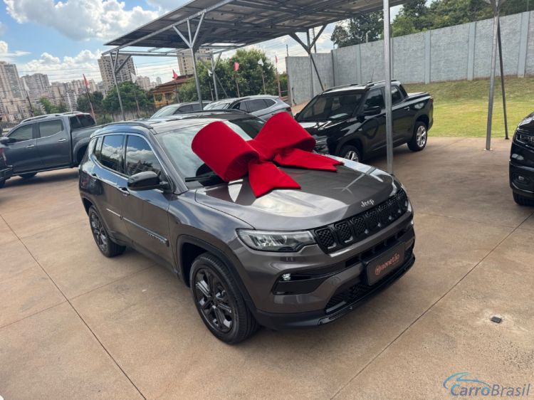 Benetão Veículos | Compass LONG. T270 1.3 TB 4x2 Flex Aut. 23/23 - foto 2