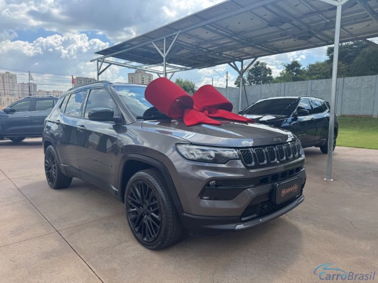 Benetão Veículos | Compass LONG. T270 1.3 TB 4x2 Flex Aut. 21/22 - foto 3