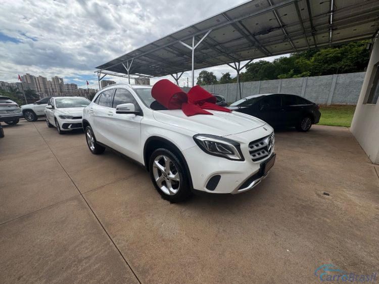 Benetão Veículos | GLA 200 Advance 1.6/1.6 TB 16V Flex Aut. 19/19 - foto 3