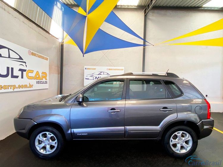 Multcar Veículos | Tucson 2.0 MPFI GLS BASE 16V 143CV 2WD 15/16 - foto 8